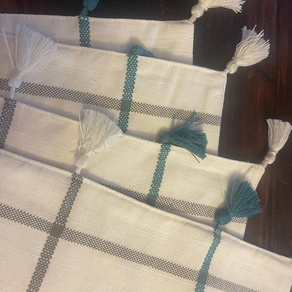 Hearth and hand placemats - Picture 2 of 3